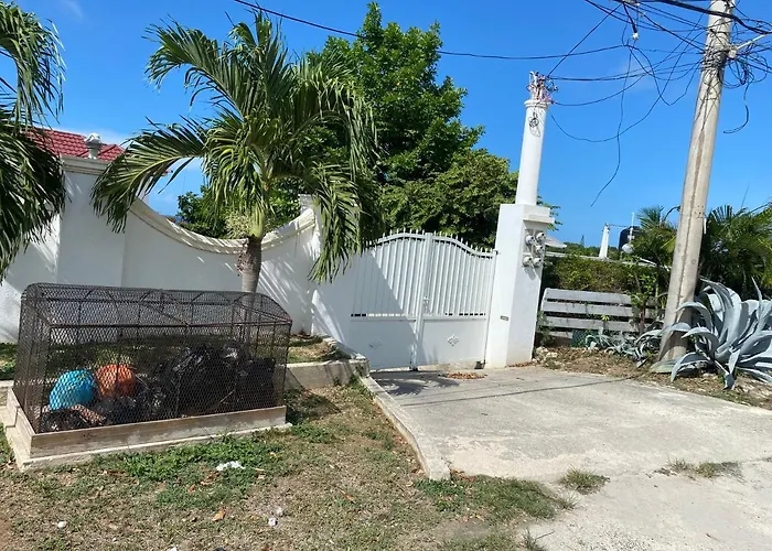 Flat * Montego Bay